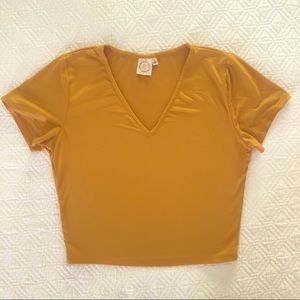 Cropped Yellow Tee